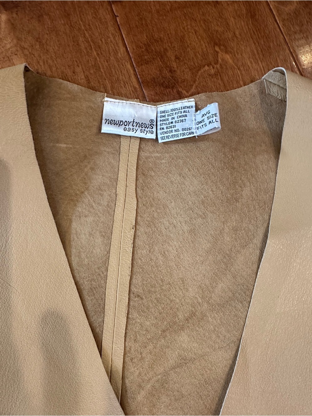 Newport News Beige Leather Poncho with Suede Lining - Picture 2 of 4